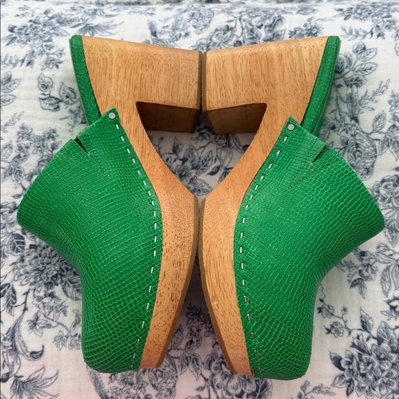 Charlotte Stone Marlo Clogs in Hot Mint Green Embossed Leather - Picture 3 of 12